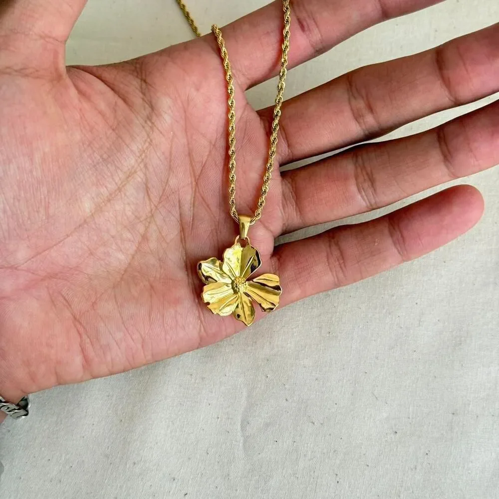 y2k flower pendant gold rope chain link necklace